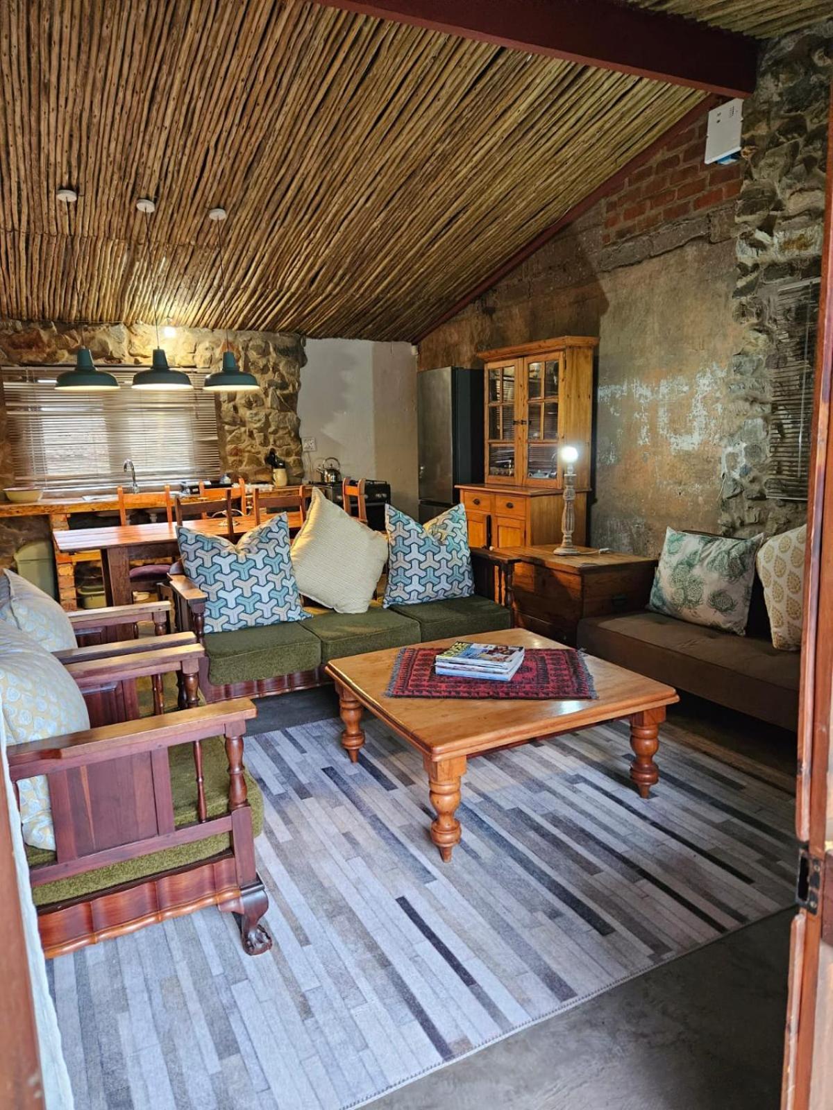 The Riverdeck Accommodation And Backpackers นิสนา ภายนอก รูปภาพ