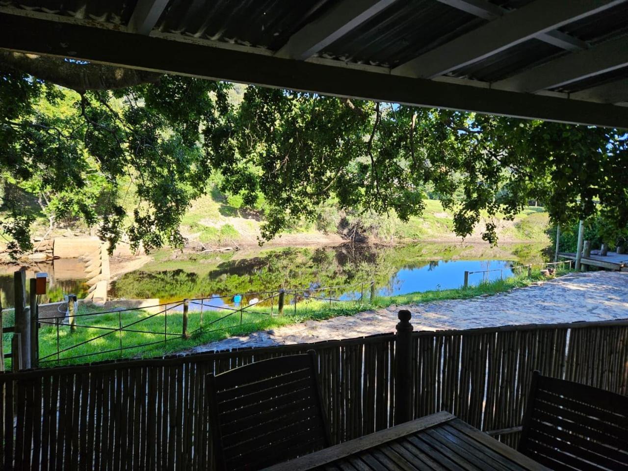 The Riverdeck Accommodation And Backpackers นิสนา ภายนอก รูปภาพ