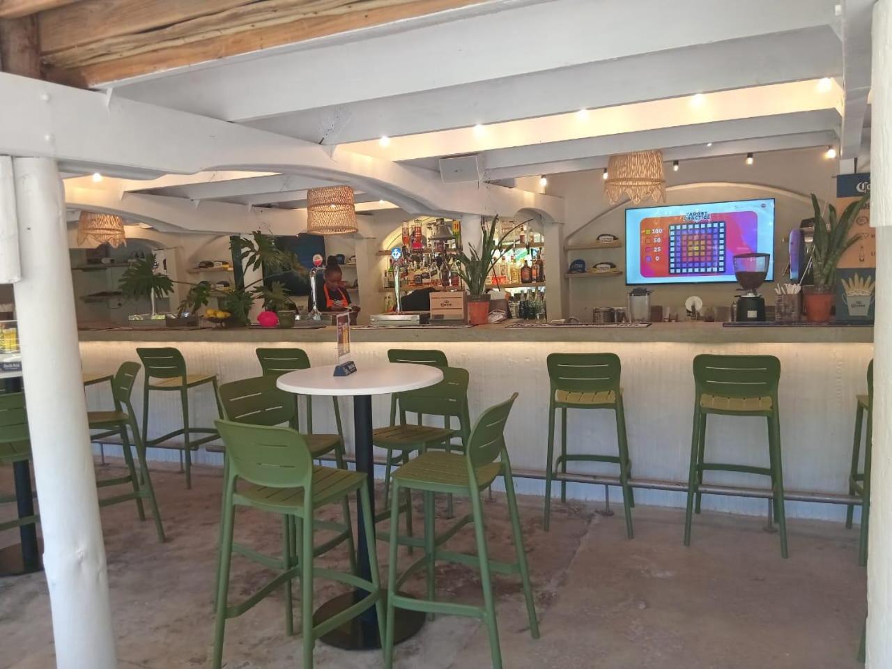 The Riverdeck Accommodation And Backpackers นิสนา ภายนอก รูปภาพ